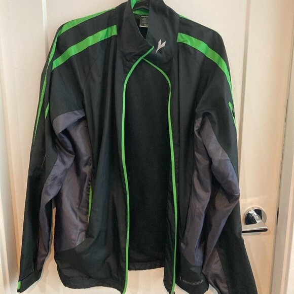 Diadora Jackets & Blazers - DIADORA Sz M Soccer  Brand Unlined with Pockets Wind Breaker Jacket